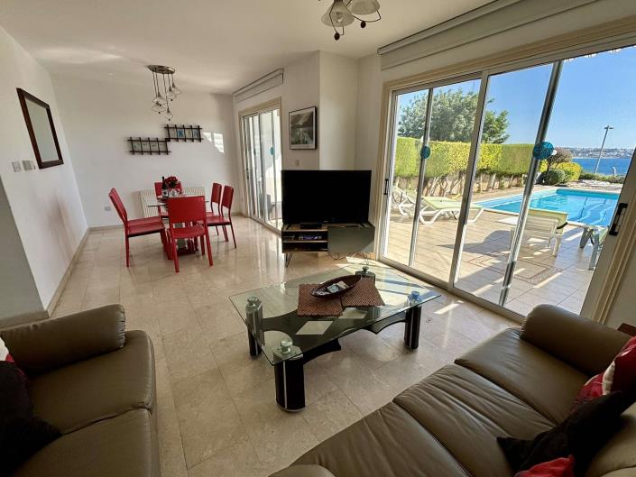 Image No.4-2 Bed Townhouse for sale