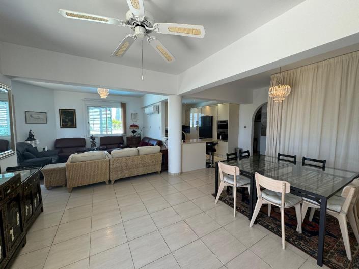 Image No.32-4 Bed Villa / Detached for sale