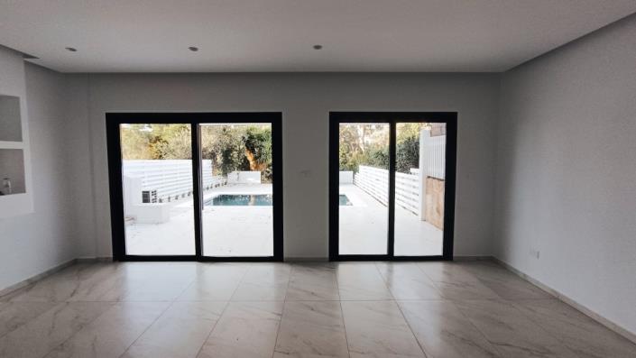 Image No.11-3 Bed Villa / Detached for sale