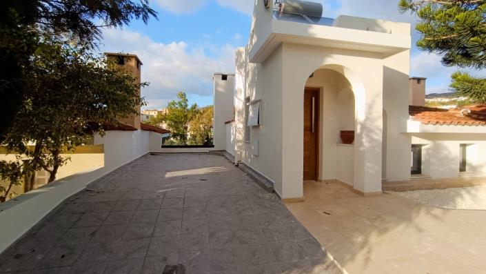 Image No.12-3 Bed Villa / Detached for sale