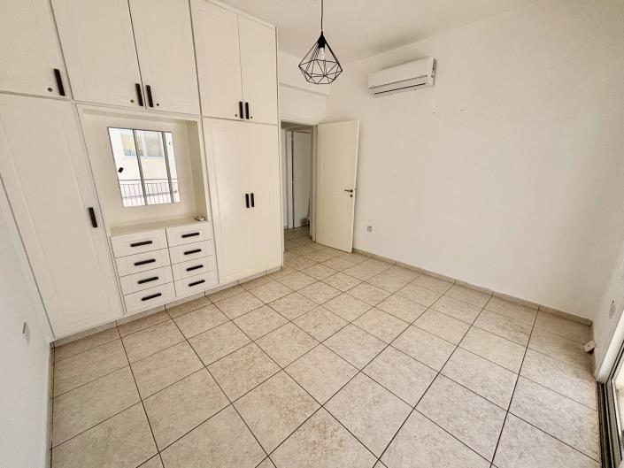 Image No.17-3 Bed Semi-Detached for sale