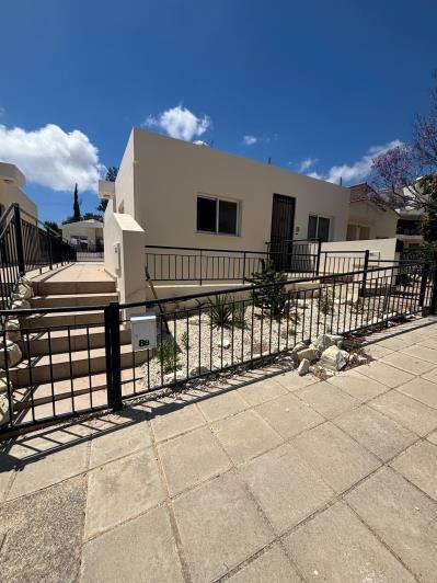 Image No.29-3 Bed Semi-Detached for sale