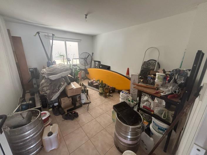 Image No.20-2 Bed Townhouse for sale