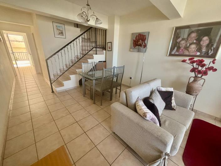 Image No.7-2 Bed Townhouse for sale