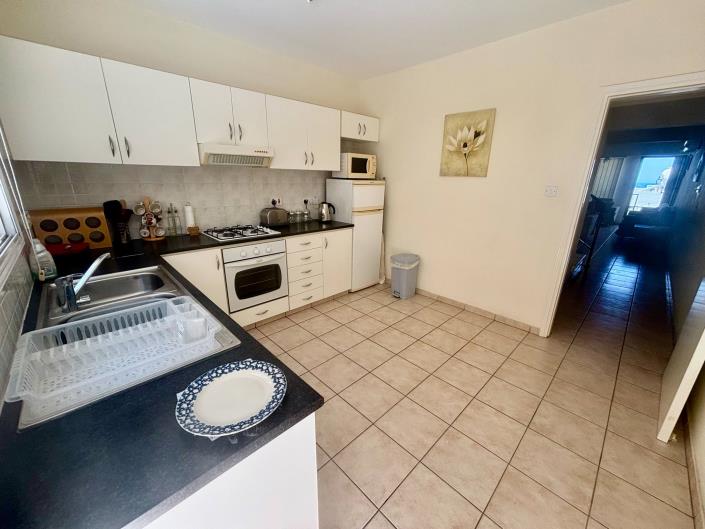 Image No.6-2 Bed Townhouse for sale