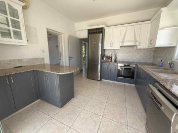 13fef68e-faad-43c5-9654-dfd01efc87c6