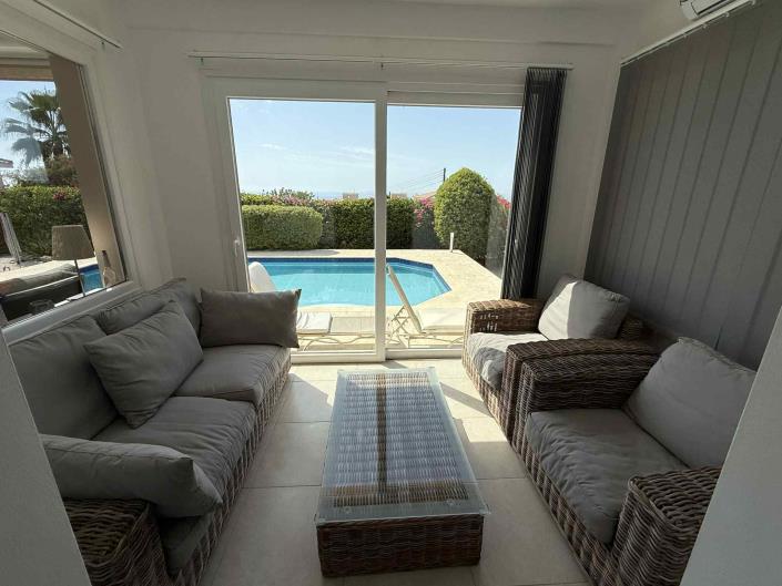 Image No.12-3 Bed Villa / Detached for sale