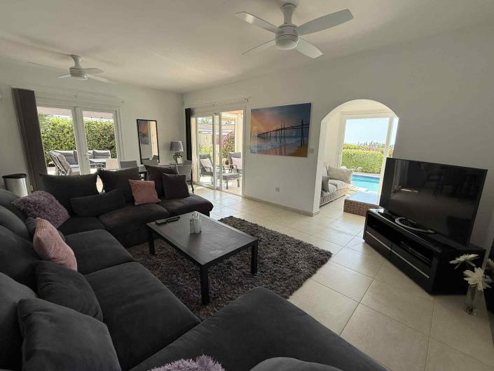 Image No.11-3 Bed Villa / Detached for sale