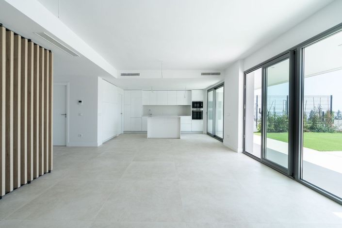 Image No.9-3 Bed Townhouse for sale