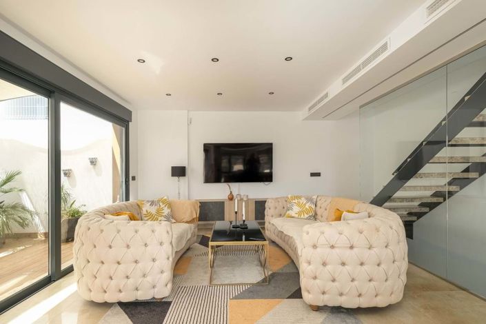 Image No.5-3 Bed Townhouse for sale