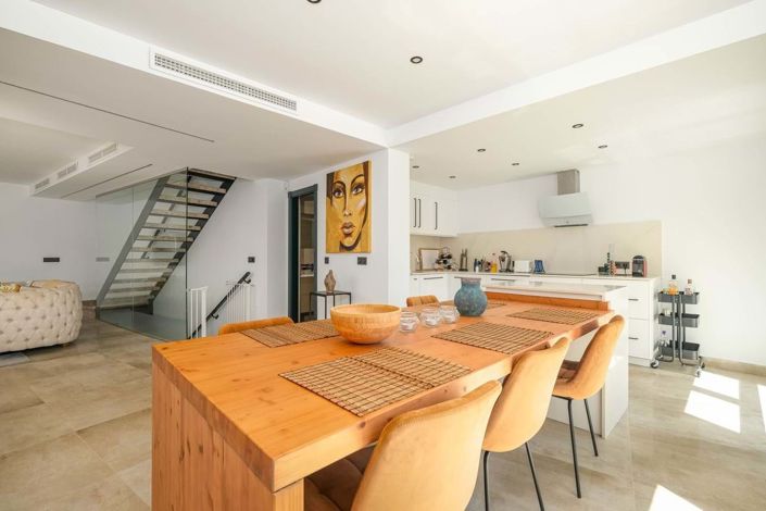 Image No.9-3 Bed Townhouse for sale