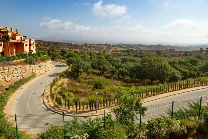 Image No.10-2 Bed Apartment for sale