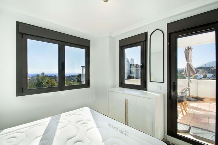 Image No.5-2 Bed Apartment for sale