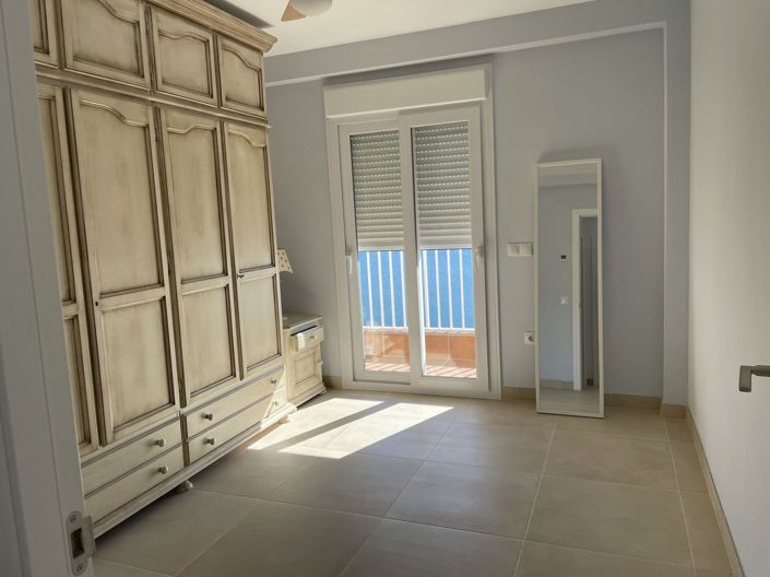 Image No.8-3 Bed Apartment for sale