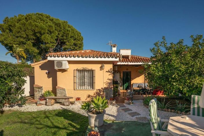Image No.1-3 Bed Villa for sale