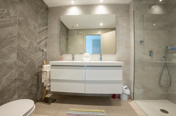 Image No.19-2 Bed Apartment for sale