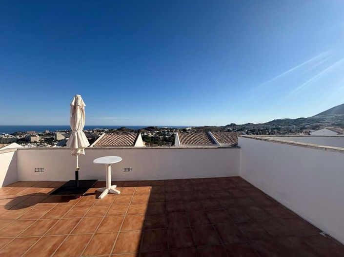 Image No.1-3 Bed Townhouse for sale
