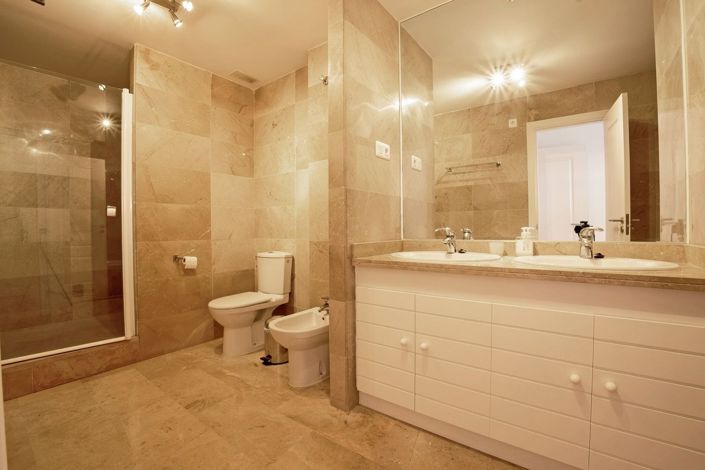 Image No.18-3 Bed Apartment for sale