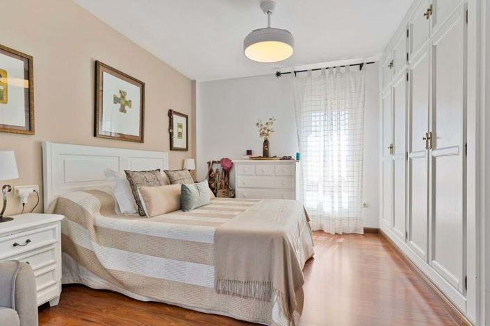 Image No.3-3 Bed Apartment for sale