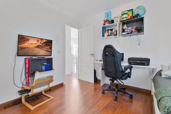 Image No.18-3 Bed Apartment for sale