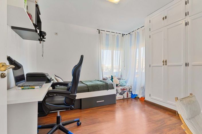 Image No.26-3 Bed Apartment for sale