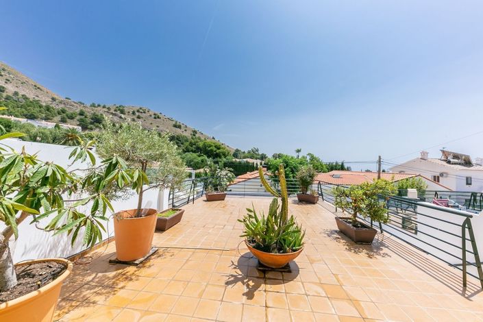 Image No.32-3 Bed Townhouse for sale