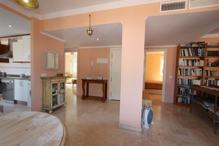 Image No.19-2 Bed Apartment for sale