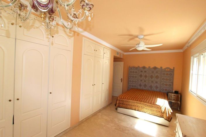 Image No.28-2 Bed Apartment for sale