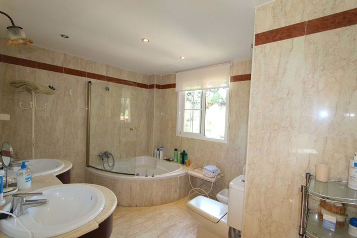 Image No.7-2 Bed Apartment for sale