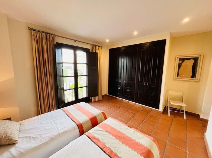 Image No.16-3 Bed Villa for sale