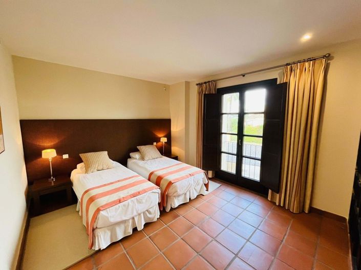 Image No.6-3 Bed Villa for sale