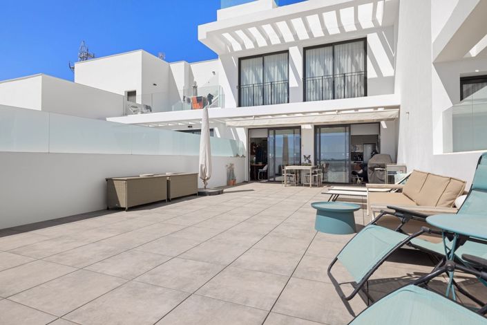 Image No.14-3 Bed Apartment for sale