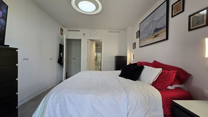 Image No.15-3 Bed Apartment for sale