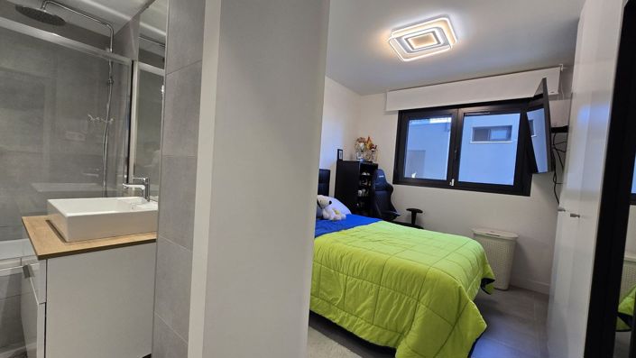 Image No.18-3 Bed Apartment for sale