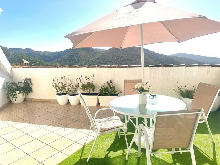 Image No.1-4 Bed Villa for sale