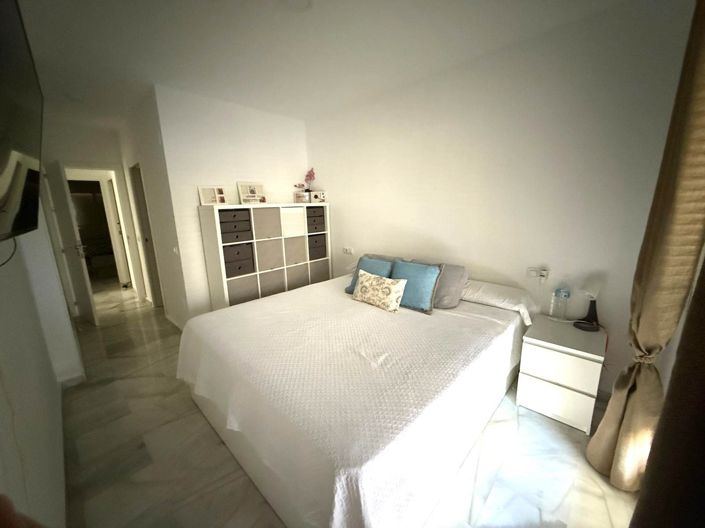 Image No.15-3 Bed Apartment for sale