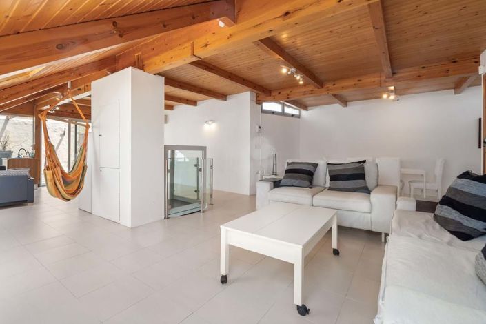 Image No.10-3 Bed Apartment for sale