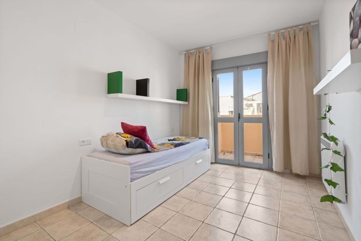 Image No.13-3 Bed Apartment for sale