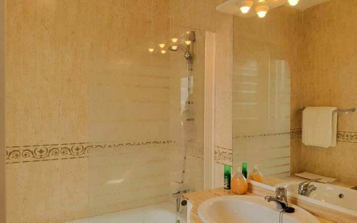 Image No.13-3 Bed Apartment for sale