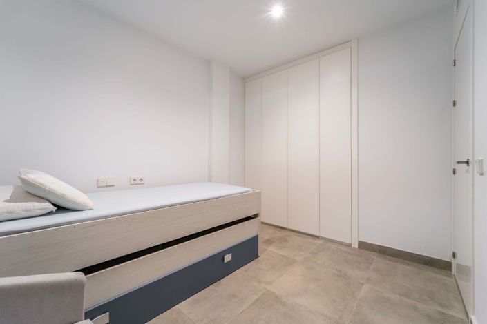 Image No.16-2 Bed Apartment for sale