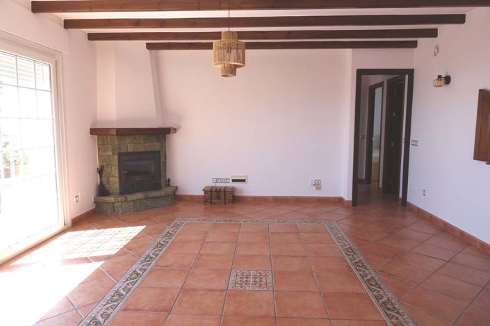 Image No.14-3 Bed Apartment for sale