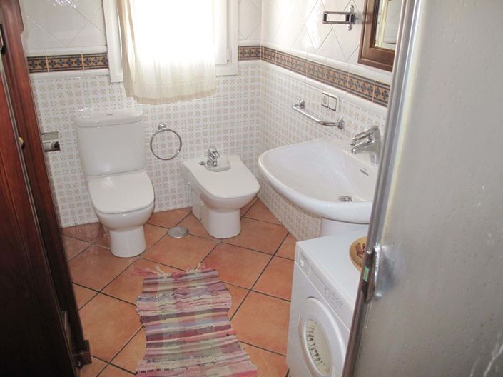 Image No.21-3 Bed Apartment for sale