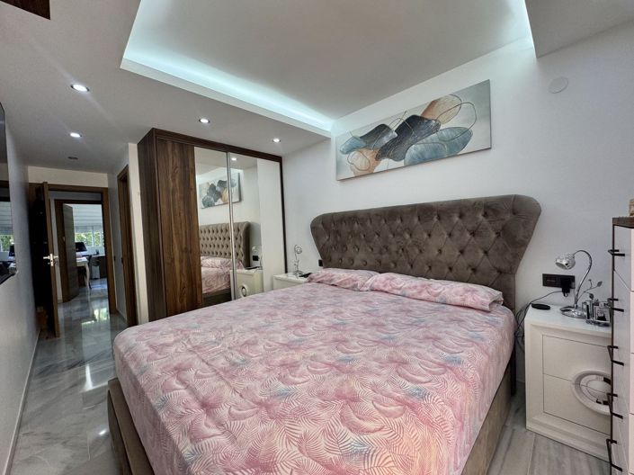 Image No.12-3 Bed Apartment for sale