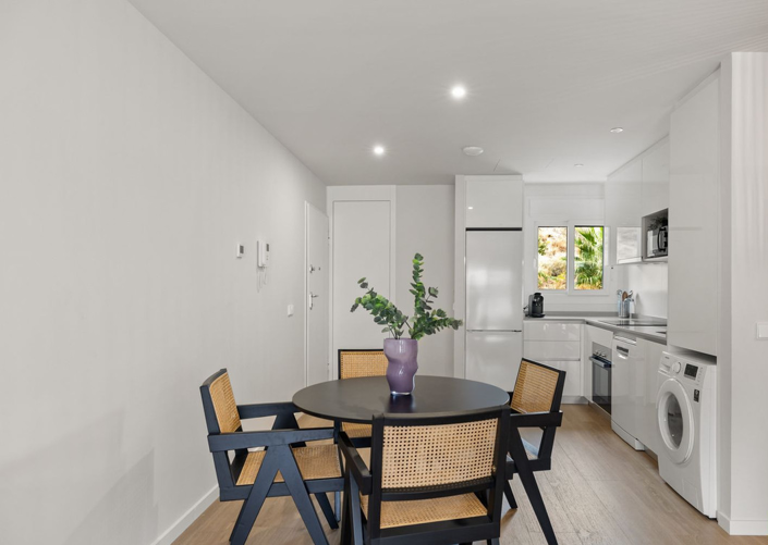 Image No.20-2 Bed Apartment for sale