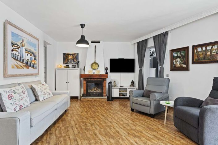 Image No.8-4 Bed Villa for sale