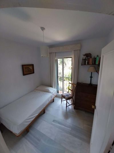 Image No.14-3 Bed Townhouse for sale