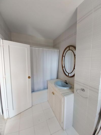 Image No.17-3 Bed Townhouse for sale