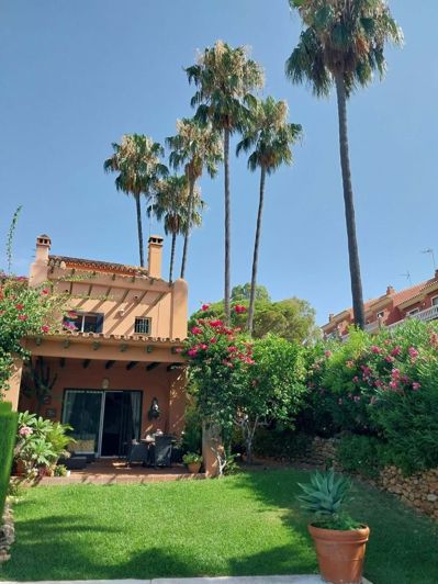 Image No.23-3 Bed Townhouse for sale