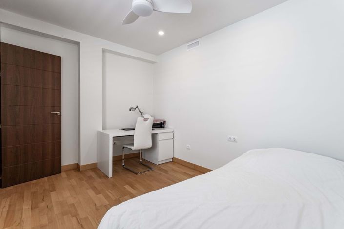 Image No.12-2 Bed Apartment for sale