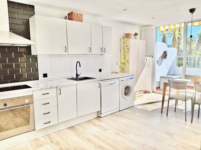 Image No.18-3 Bed Apartment for sale